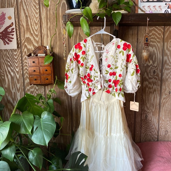 Psychic Outlaw - handmade graham short sleeve tablecloth top. Women’s size S - Picture 2 of 3